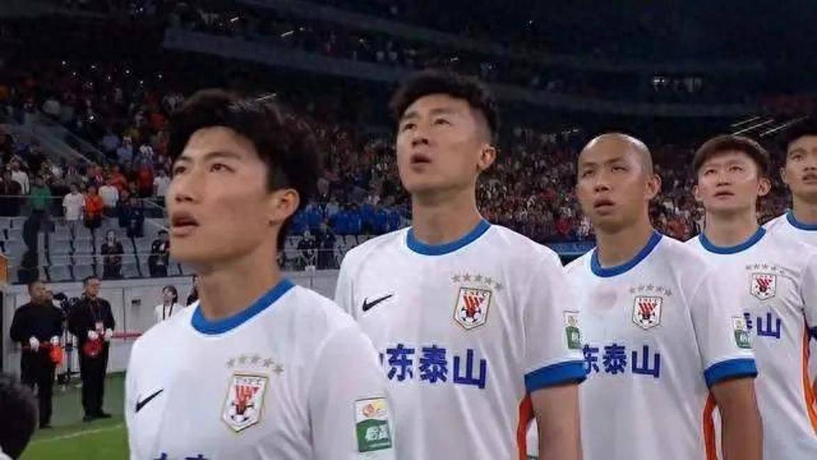 开云sport-日本队鏖战丹麦队，黄鸭组合状态火热