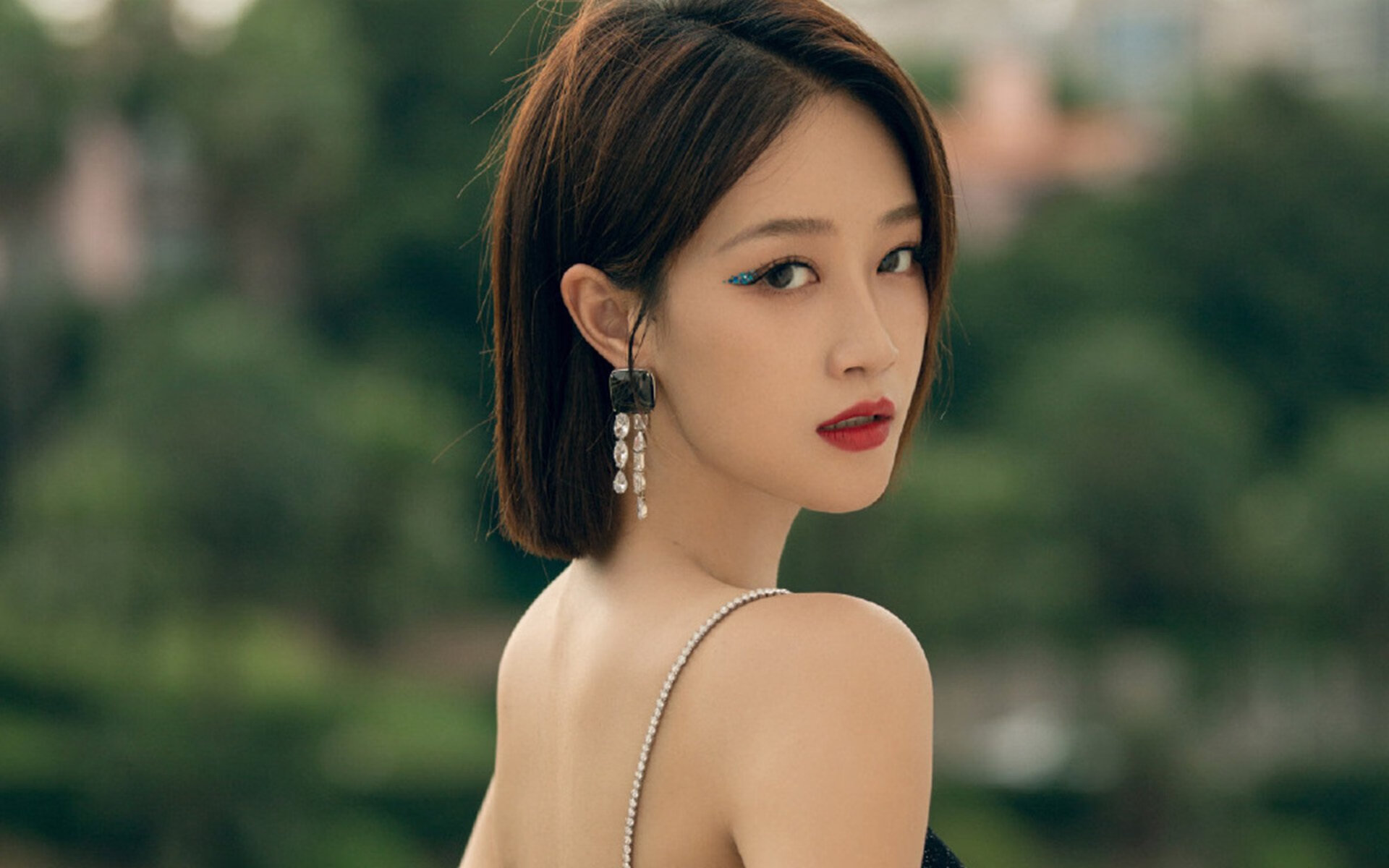 开云体育-暗涌与铁索，活塞用战术纪律的胜利诠释现代篮球防守美学