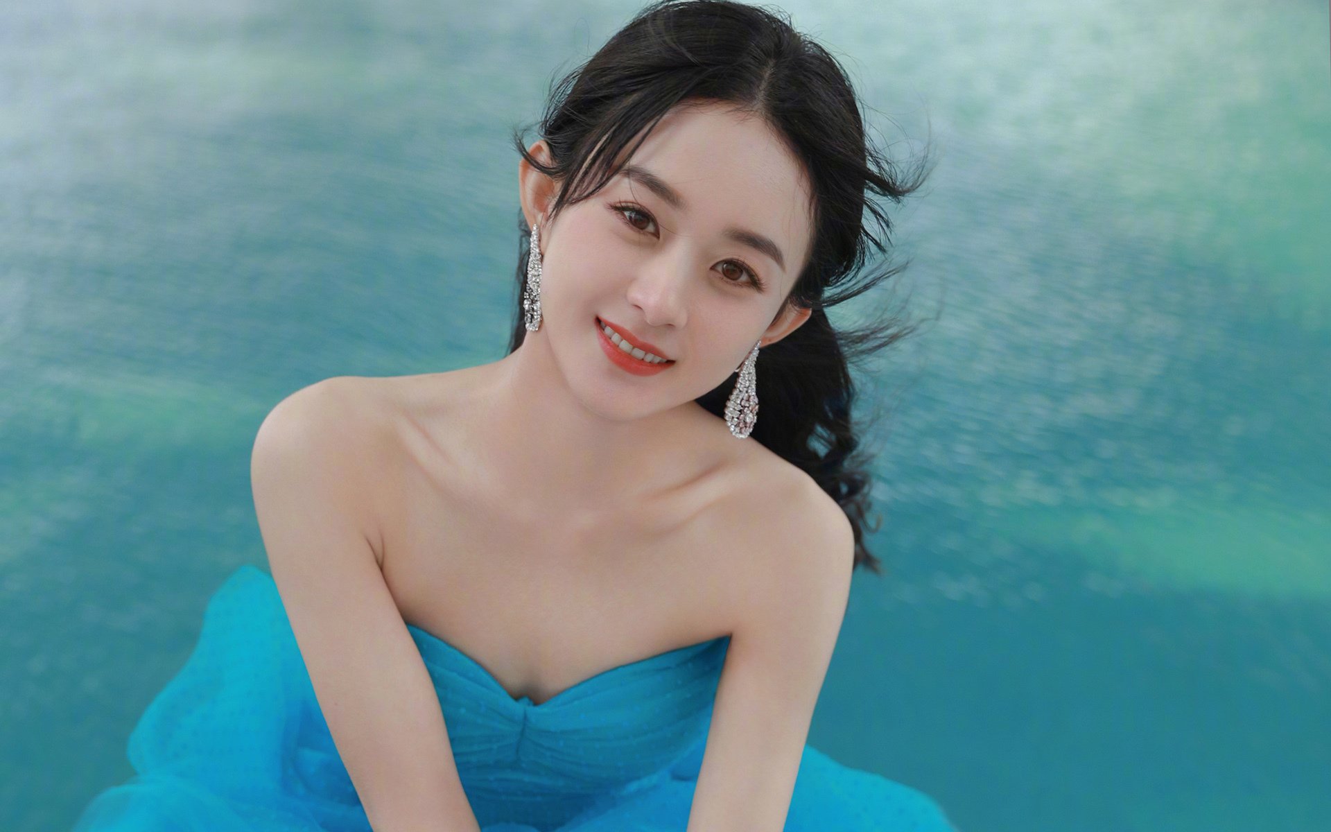 开云体育入口-从俯冲到翱翔，当鹈鹕越过老鹰的残影，切特在季后赛的硝烟中睁开双眼