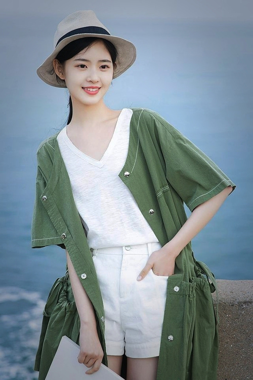 开云体育登录-半空中的战役，詹姆斯在猛龙与快船之战中持续制造杀伤