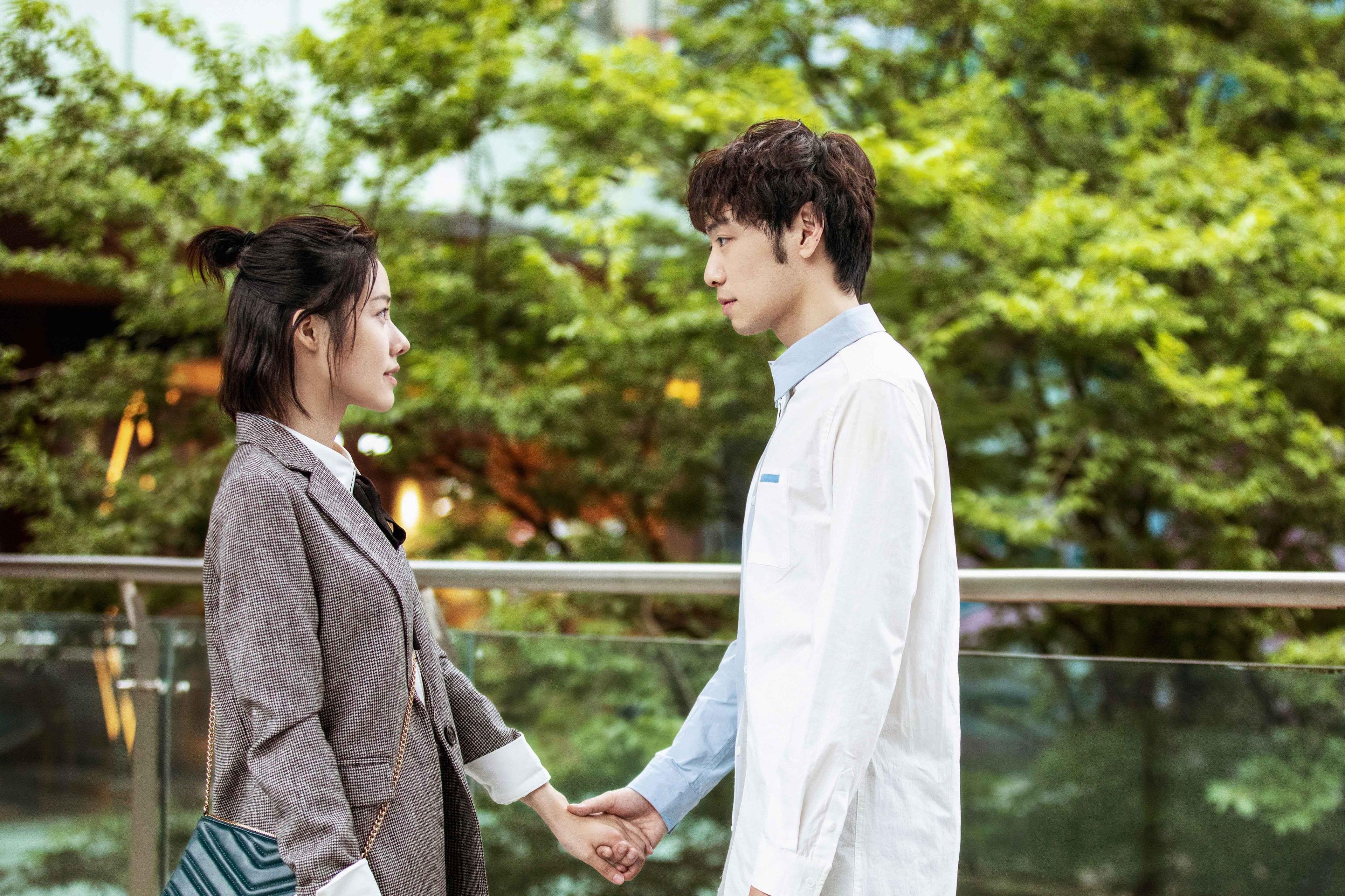 足球世界的双重闪耀，卡瓦哈尔爆发与加纳争冠战的唯一性时刻